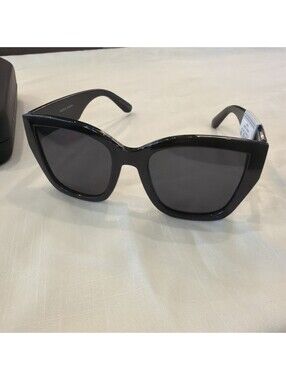 Aire Hadeus Black Sunglasses